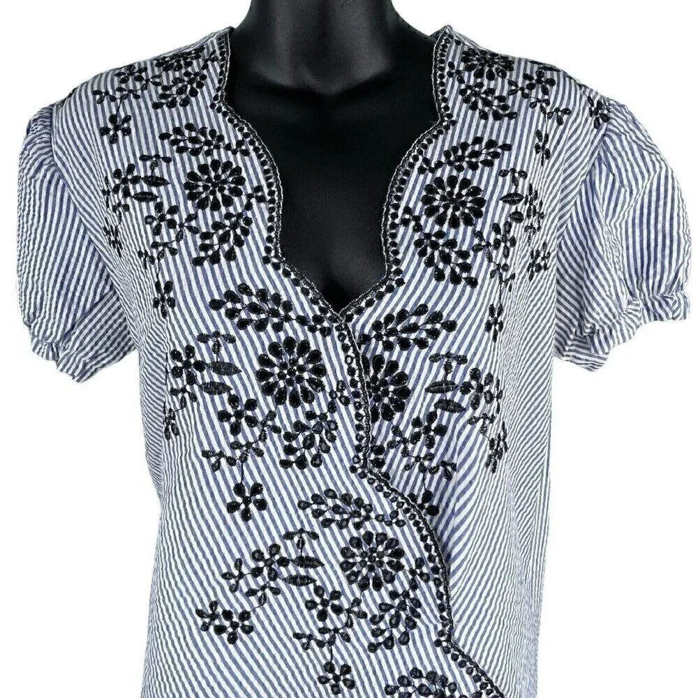 Zara Basic Seersucker Short Sleeve Floral Embroidered Wrap Front  Women’s XS